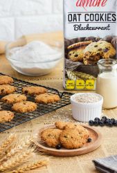 Oat Cookies Blackcurrant