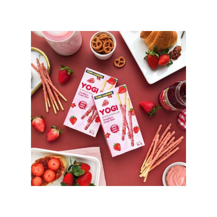 YOGI Strawberry Cream Stick